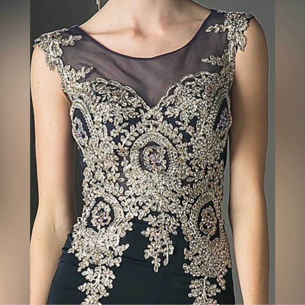 Cinderella Divine Gown 35 Illusion Bodice Gold Lace Crystals - Picture 6 of 15
